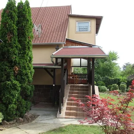 Irisz Nyaralo - Rev-10 Holiday home